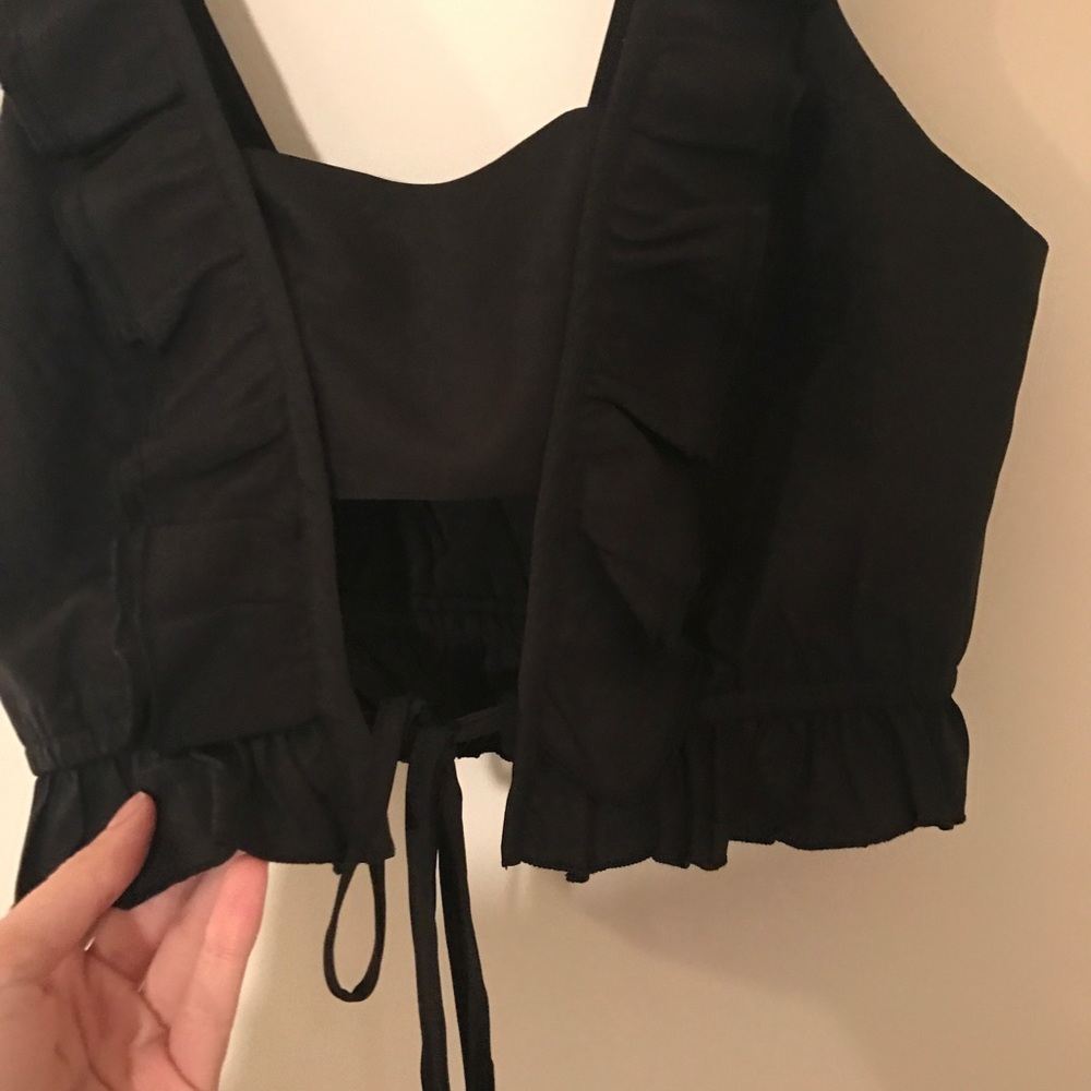 Black Cropped Ruffle Top - Picture 2 of 4